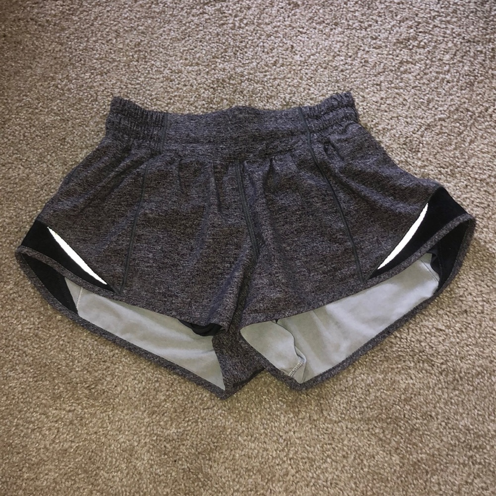 Lululemon size 2 hotty hot shorts in grey